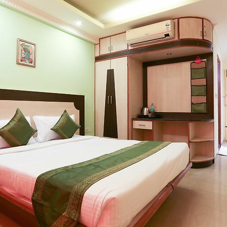 Отель Treebo Trip Grand Regency Бангалор Экстерьер фото